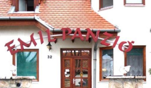 Hotel Emil Panzió Balatongyörök Exterior foto